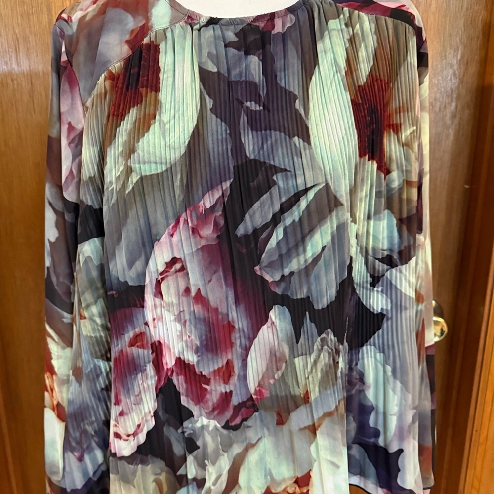 Express Floral Pleated Blouse